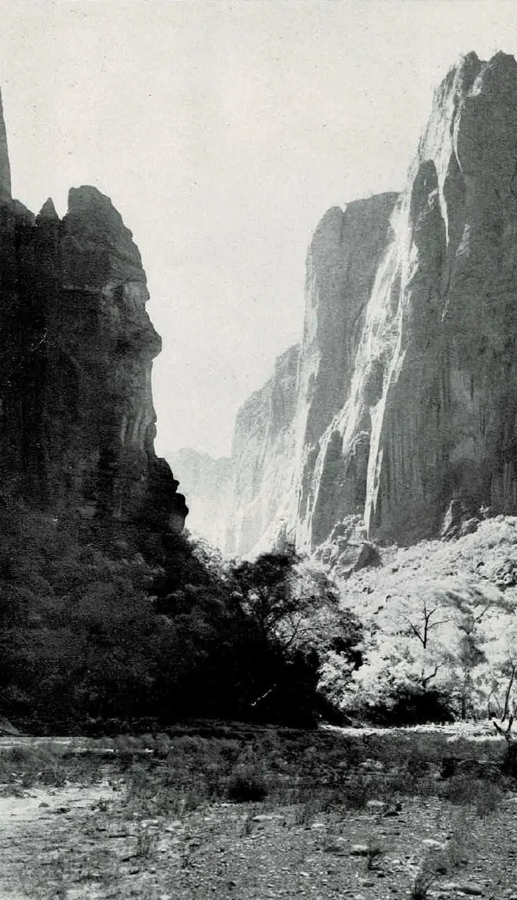 The Great White Throne from the original brochure